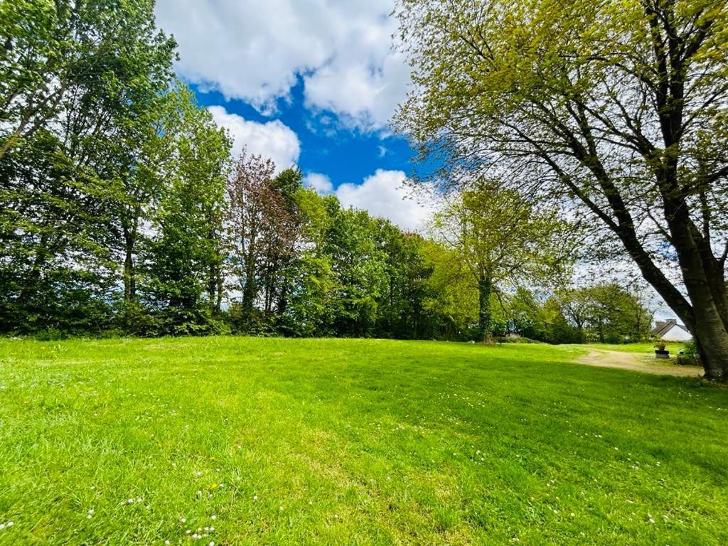 Maisonnette Bretonne Quemper-Guezennec Bagian luar foto